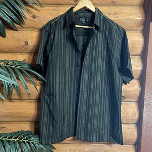 Marc Edwards button front shirt size medium